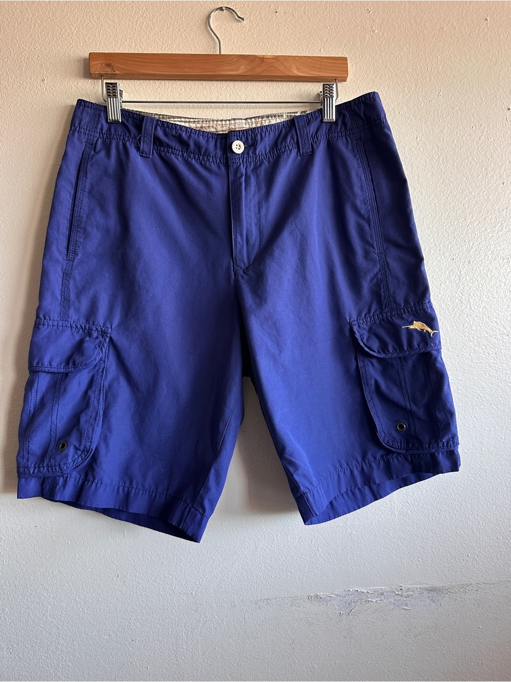 Tommy Bahama Royal Blue Cargo Relax Shorts with Side Pockets Size 32